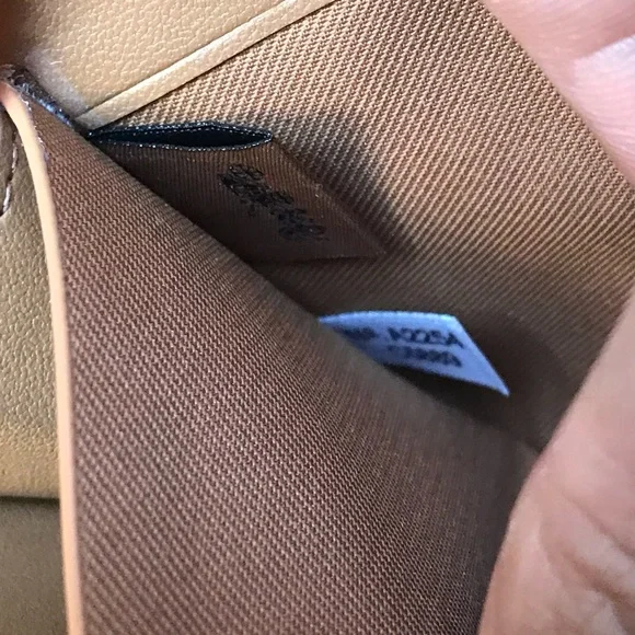 Coach wallet🎈🎈 - Picture 7 of 9